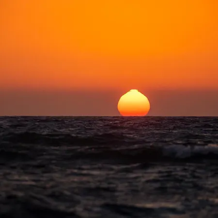 Soave Mare E Piscina Privata Villa
